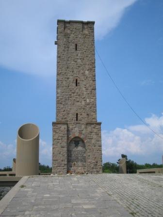 Monument-webb.jpg