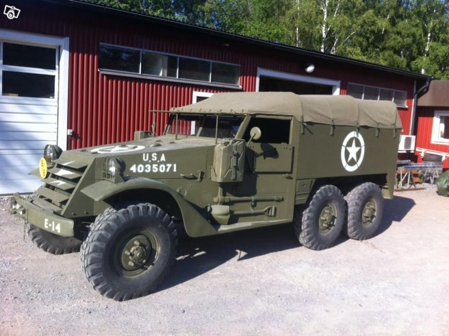 Strange vehicle.jpg