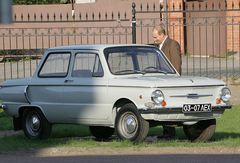 Putin med sin 1972-a.jpg