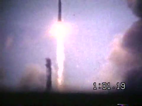 Phil Pollacia - 18 sekunder - raketen ligger ca två tornlängder upp.jpg