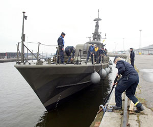 HMS Norrköping, som är ute på den sista färden, angör Norrköpings hamn på fredagseftermiddagen..jpg