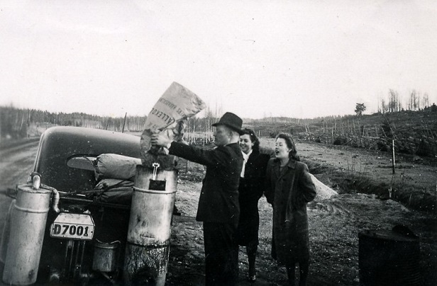 ...tankning paa vægen.jpg