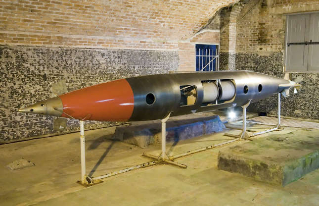 foersta styrda torpeden.jpg