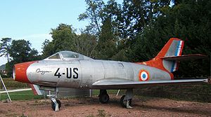 300px-Dassault_Ouragan.jpg